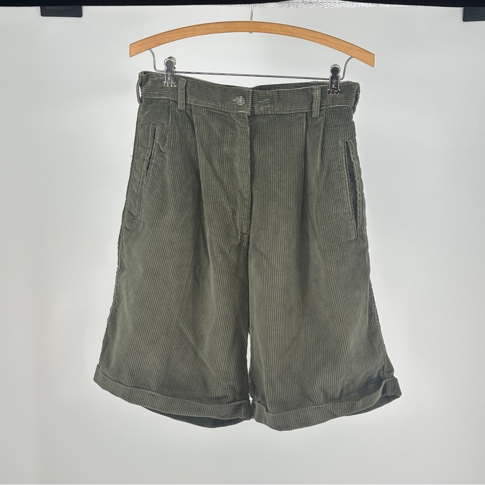 Vintage Woolrich Green Corduroy Women's Size 12‎ Walking Shorts Bermudas